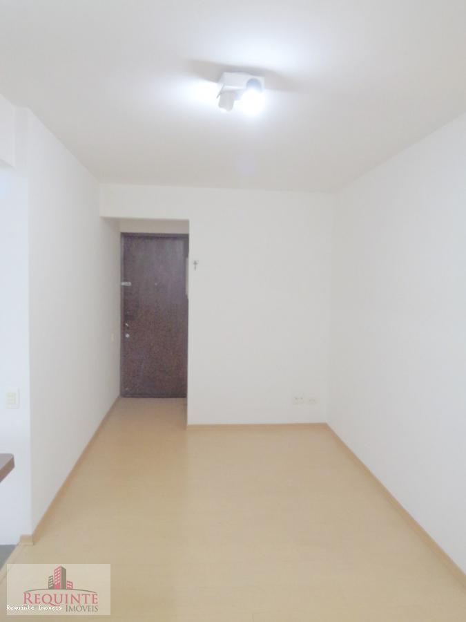 Apartamento à venda com 2 quartos, 65m² - Foto 4