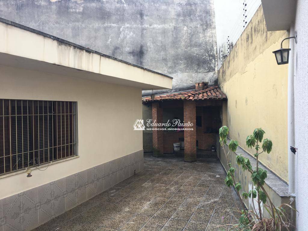 Casa à venda com 3 quartos, 338m² - Foto 24