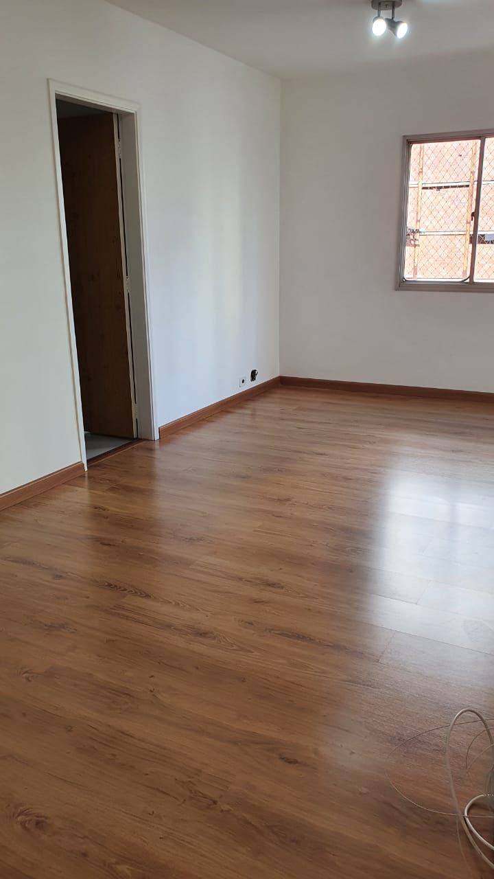 Apartamento à venda com 2 quartos, 77m² - Foto 1