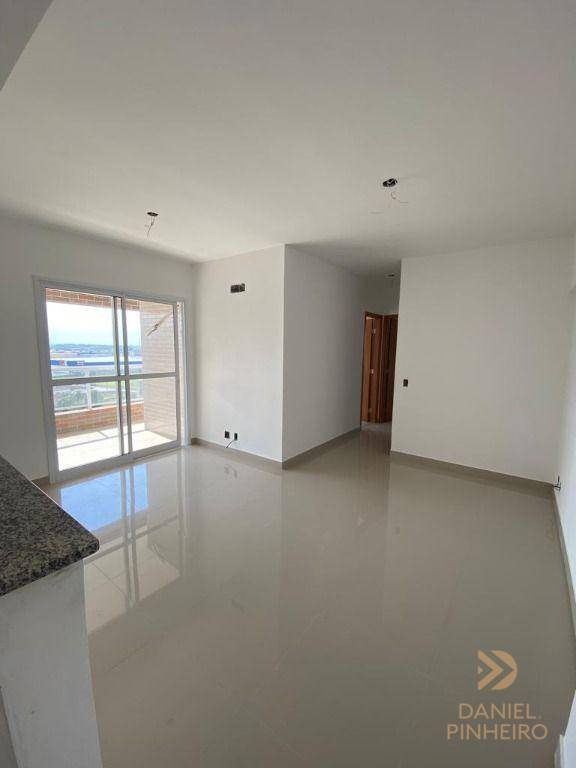 Apartamento à venda com 2 quartos, 75m² - Foto 4