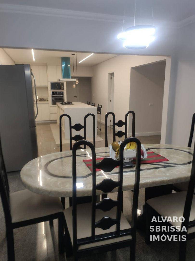 Casa de Condomínio para alugar com 4 quartos, 450m² - Foto 10