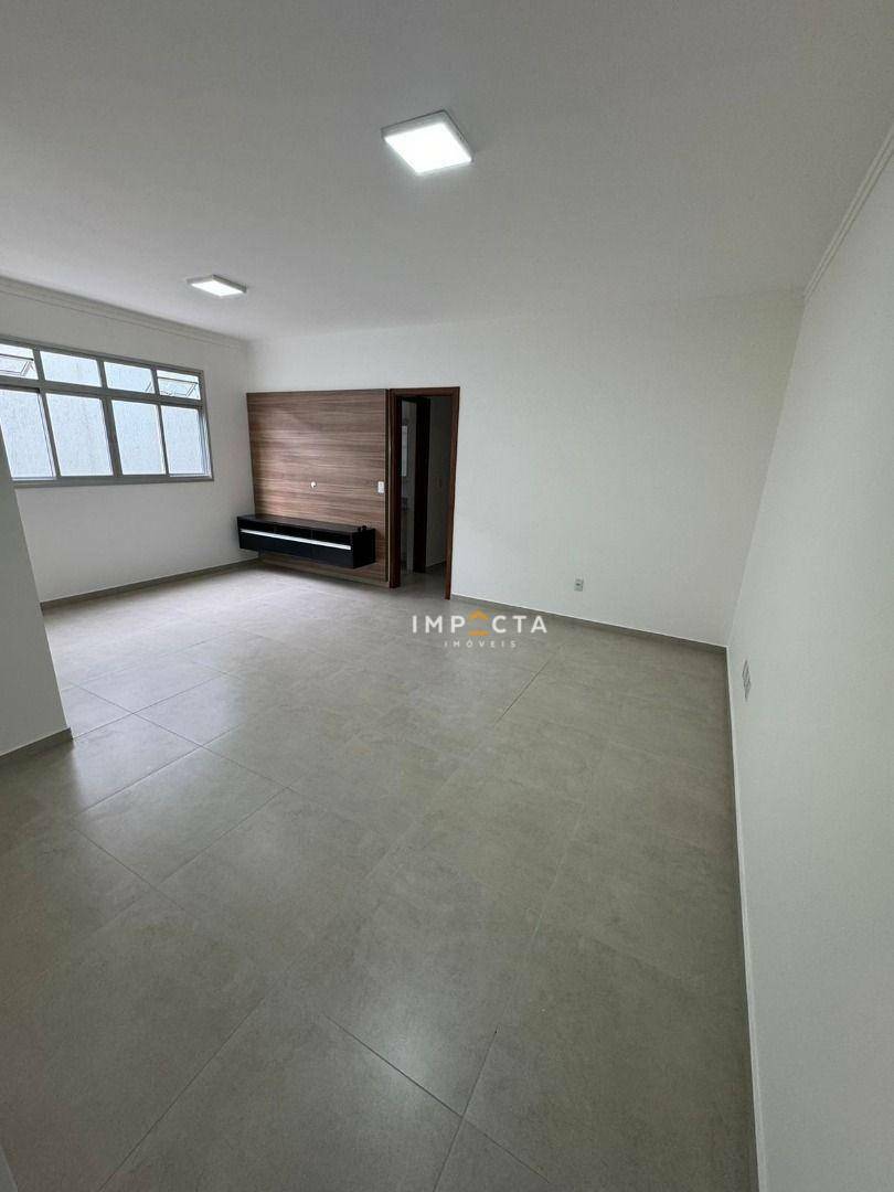 Apartamento à venda com 2 quartos, 75m² - Foto 12