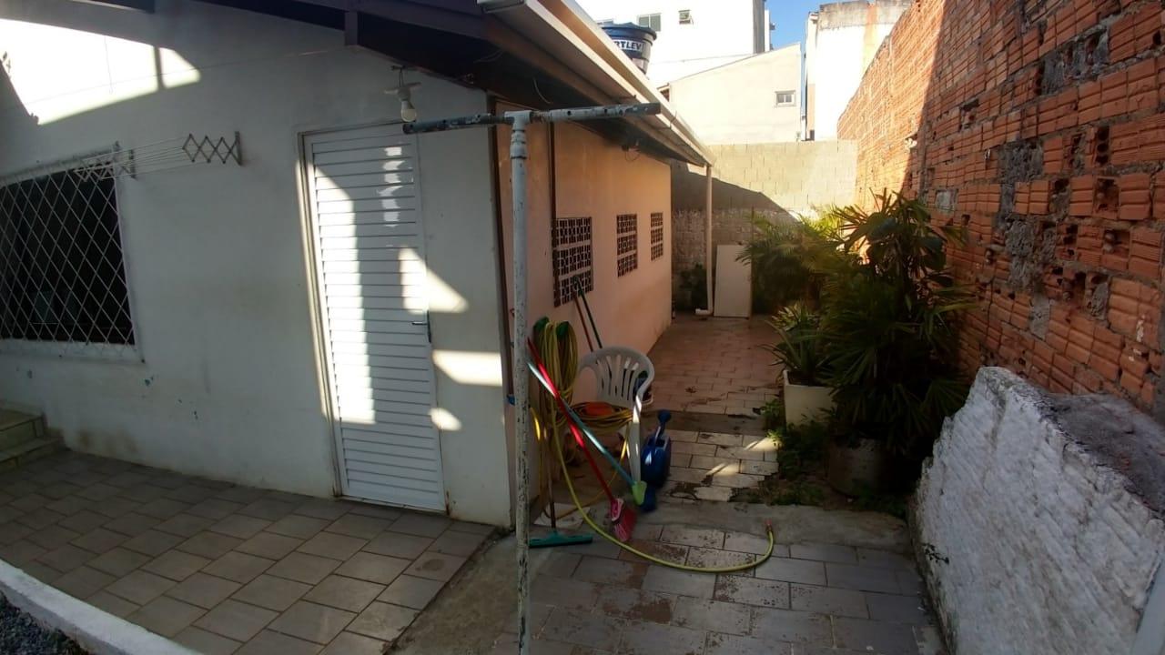 Casa à venda com 2 quartos, 80m² - Foto 18