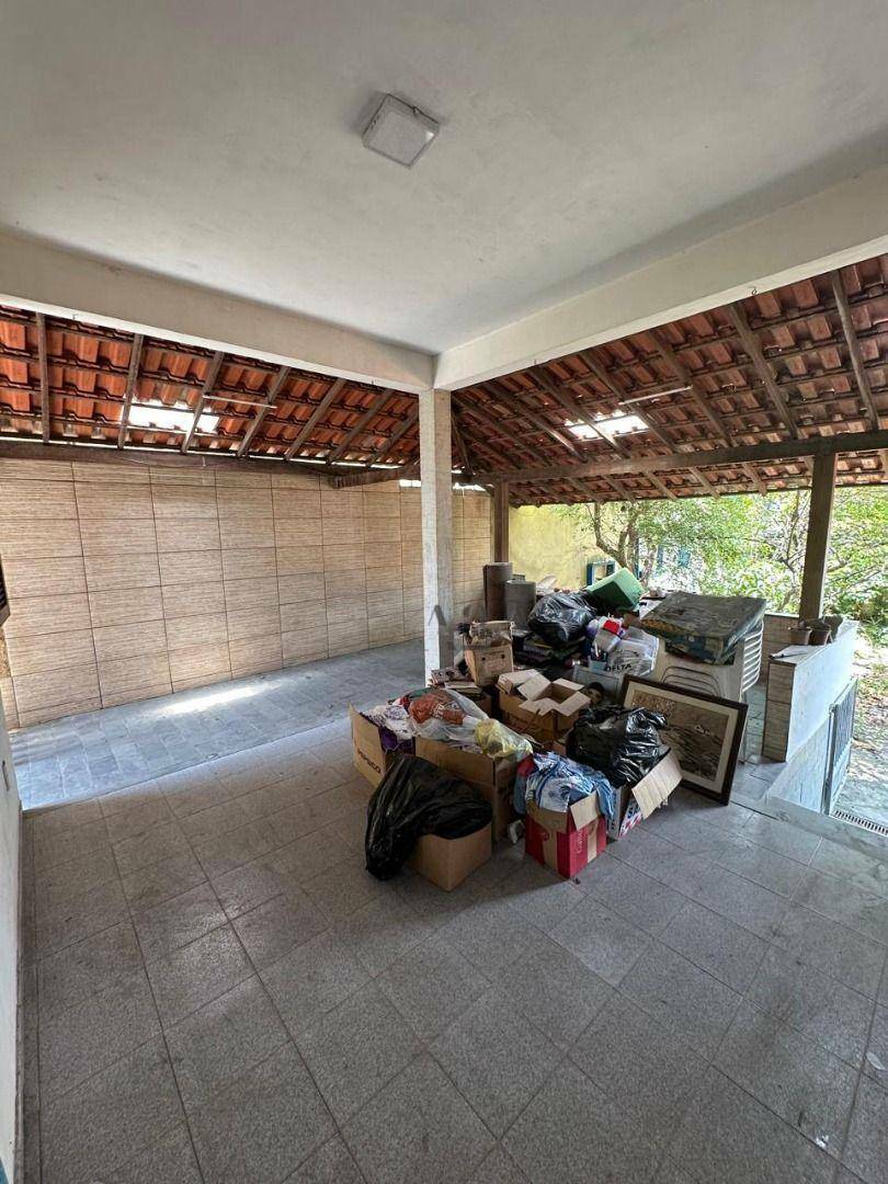 Casa à venda com 5 quartos, 271m² - Foto 9