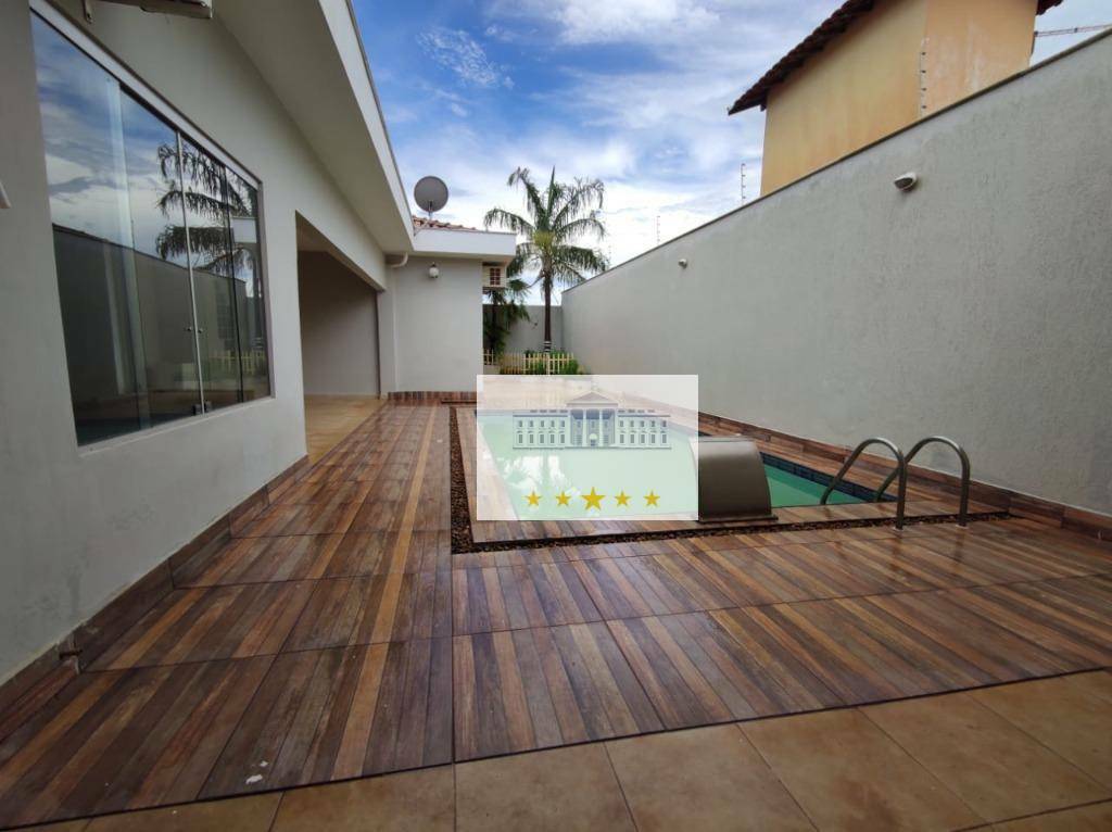 Casa à venda com 3 quartos, 250m² - Foto 9