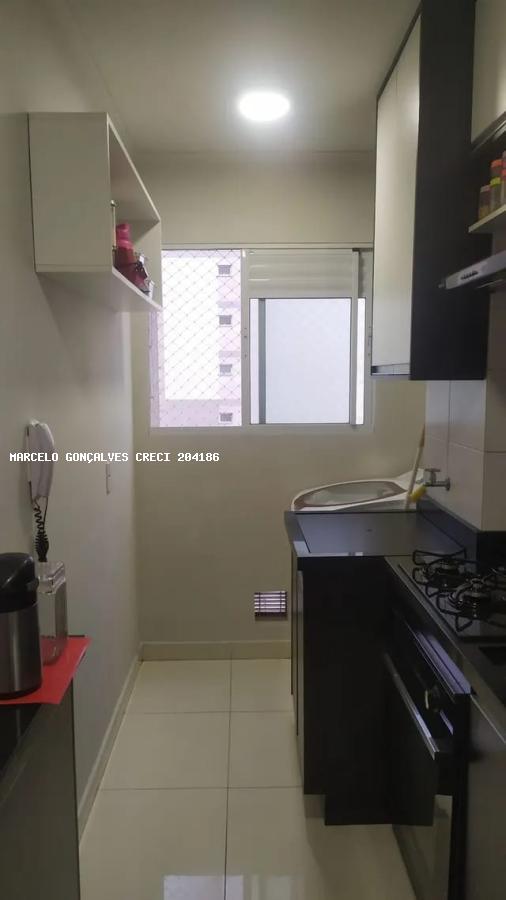 Apartamento à venda com 2 quartos, 48m² - Foto 3