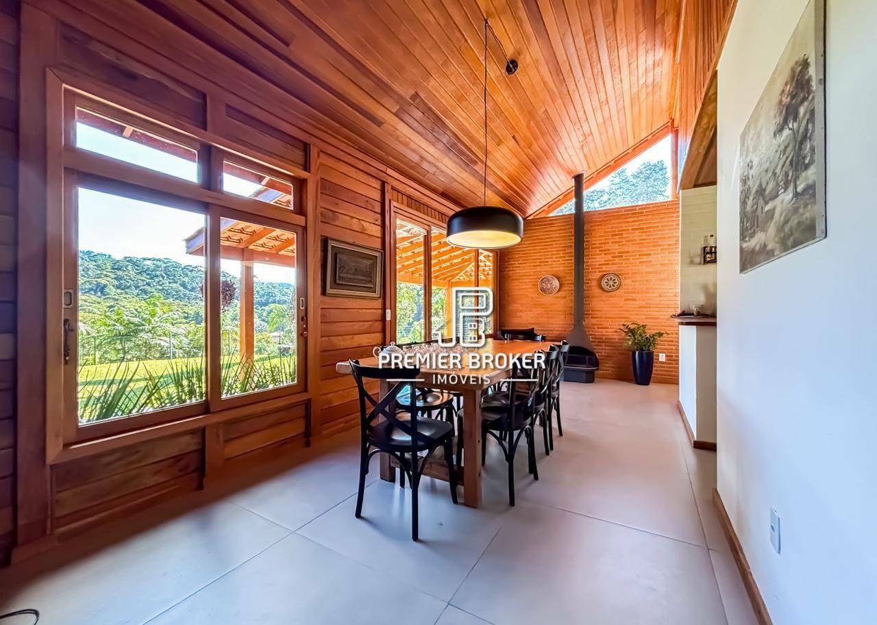 Casa de Condomínio à venda com 5 quartos, 210m² - Foto 14