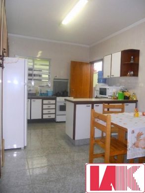 Casa à venda com 2 quartos, 98m² - Foto 8