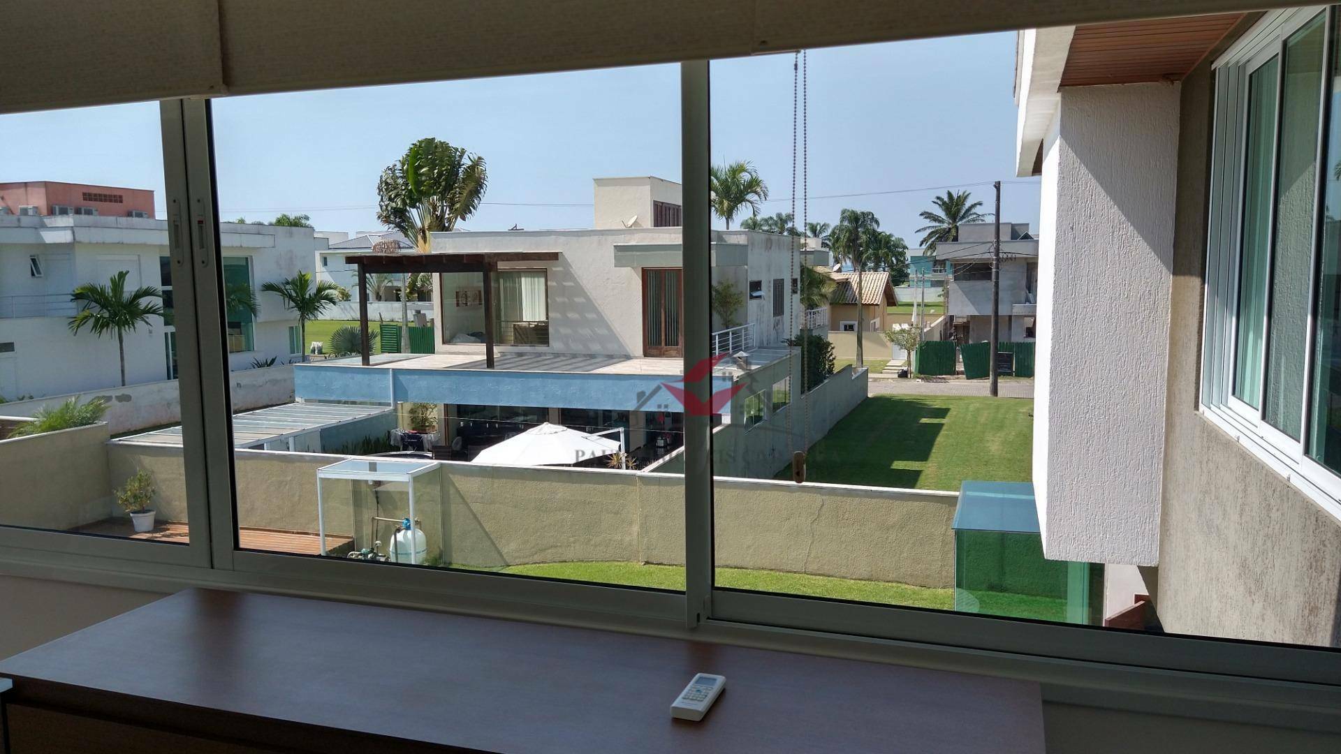 Casa de Condomínio à venda com 3 quartos, 289m² - Foto 1