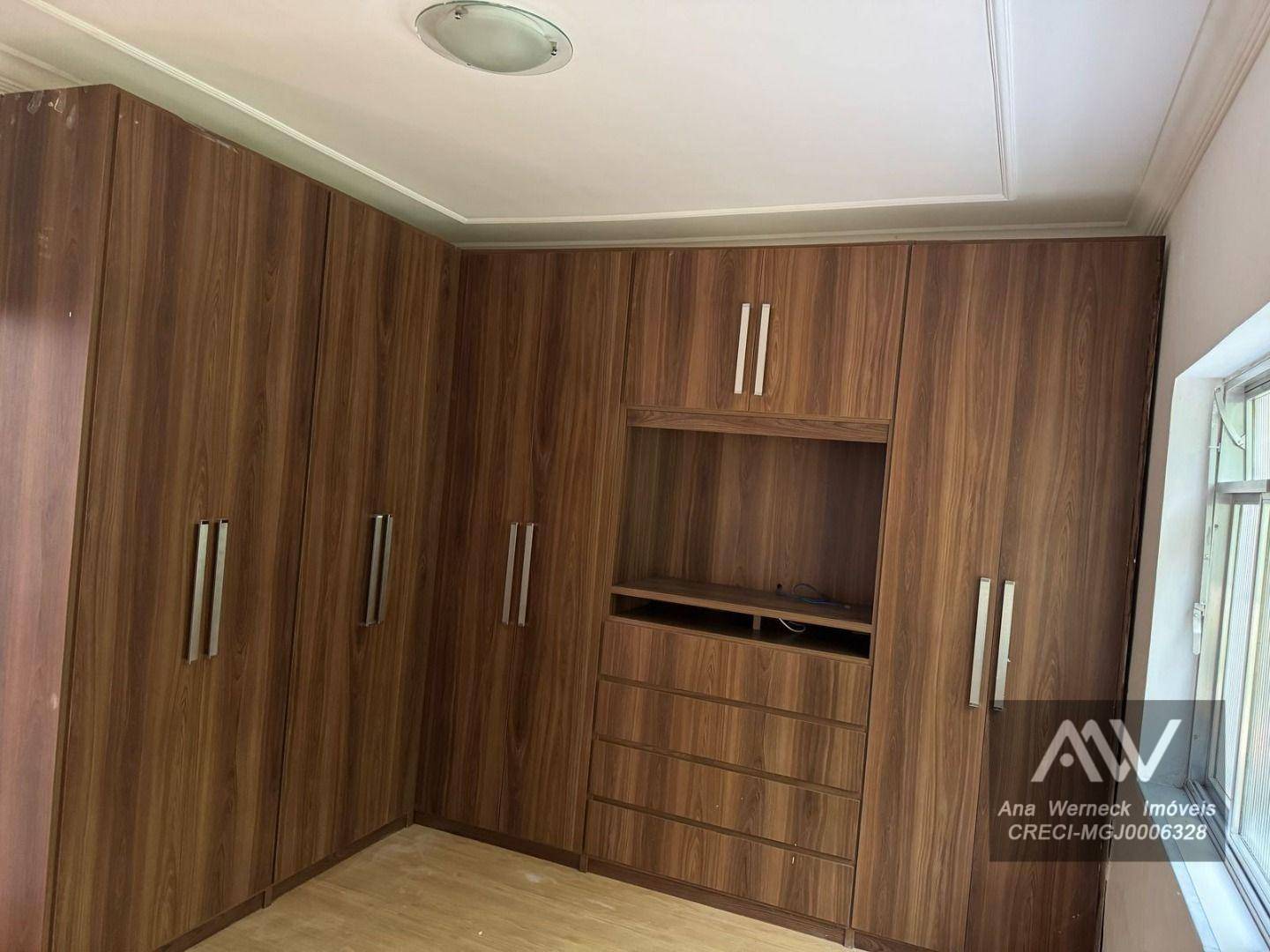 Casa à venda com 4 quartos, 330m² - Foto 12
