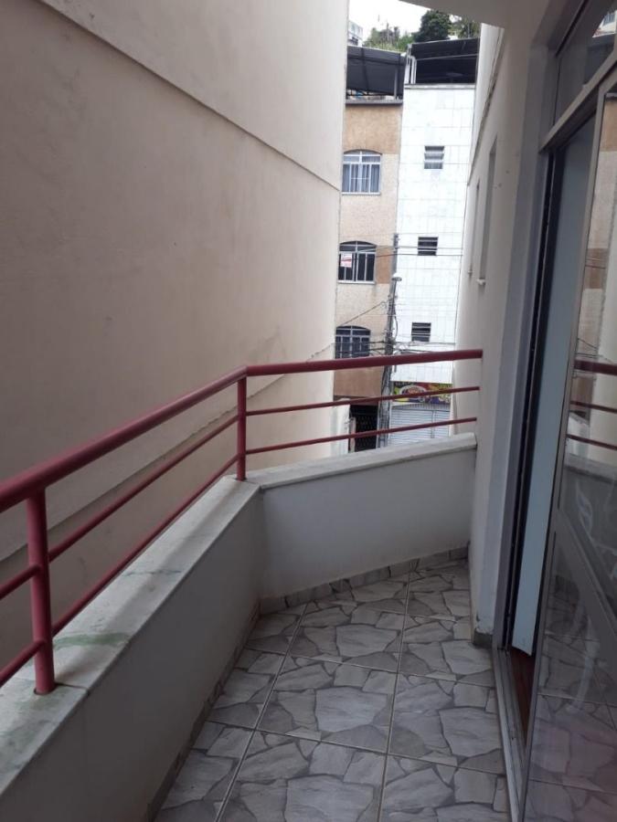 Apartamento à venda com 2 quartos, 70m² - Foto 11