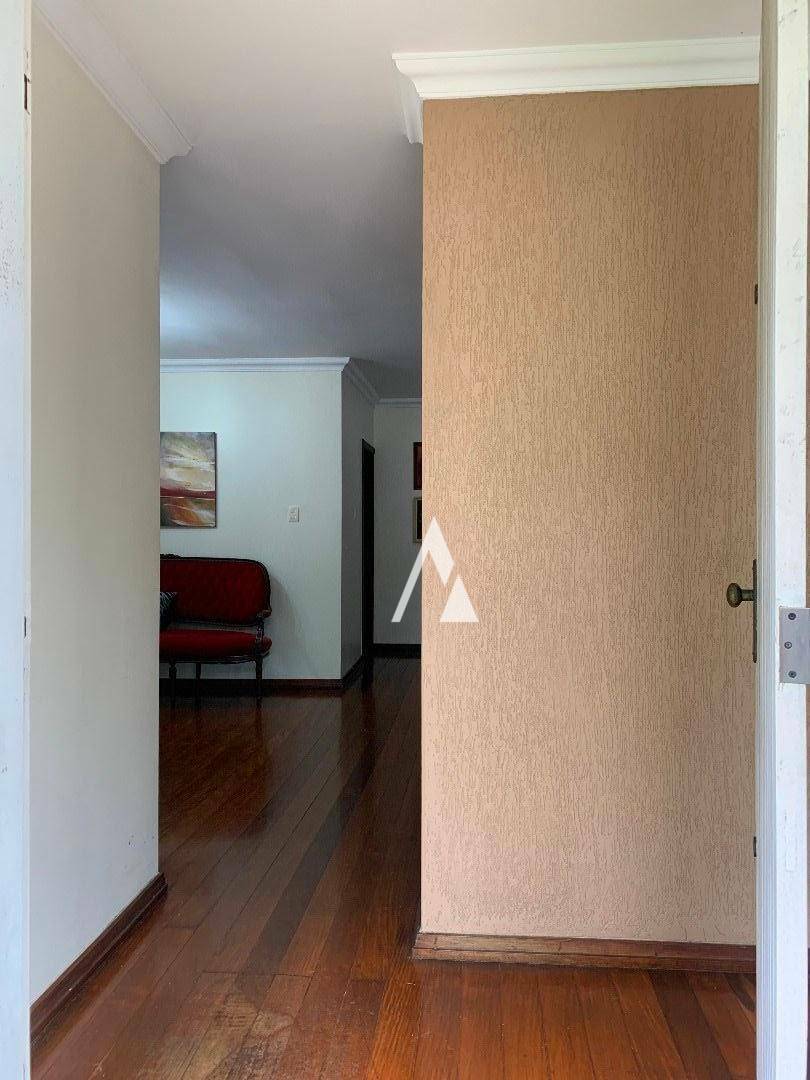 Casa à venda com 3 quartos, 250m² - Foto 4