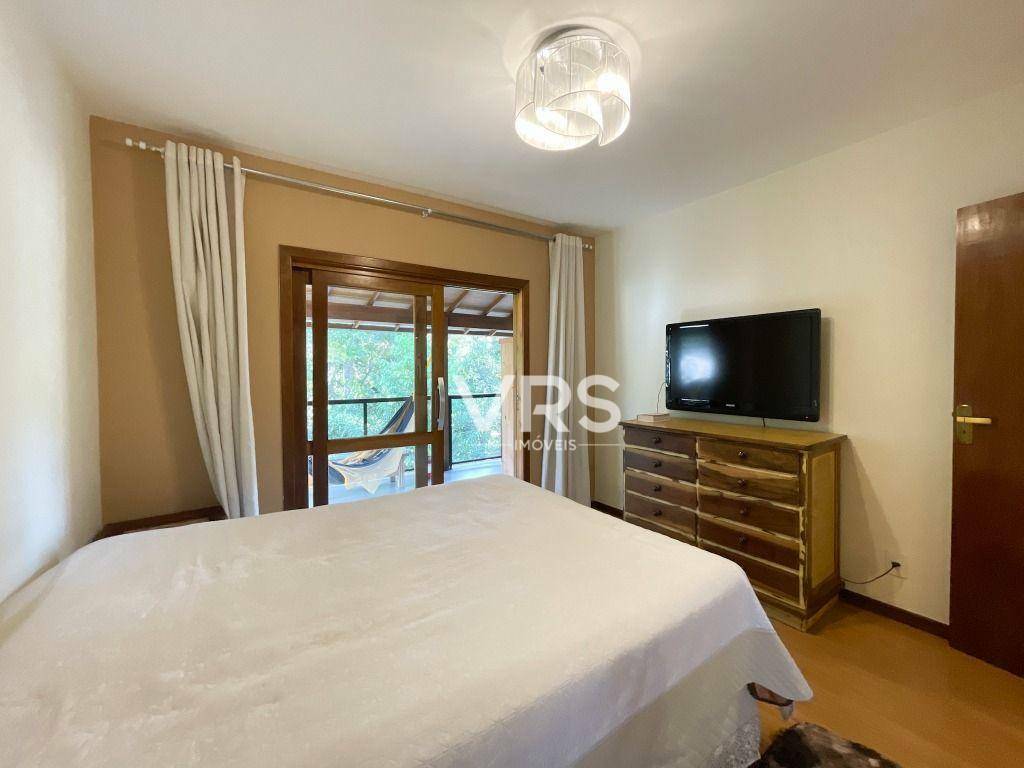 Casa de Condomínio à venda com 4 quartos, 250m² - Foto 18