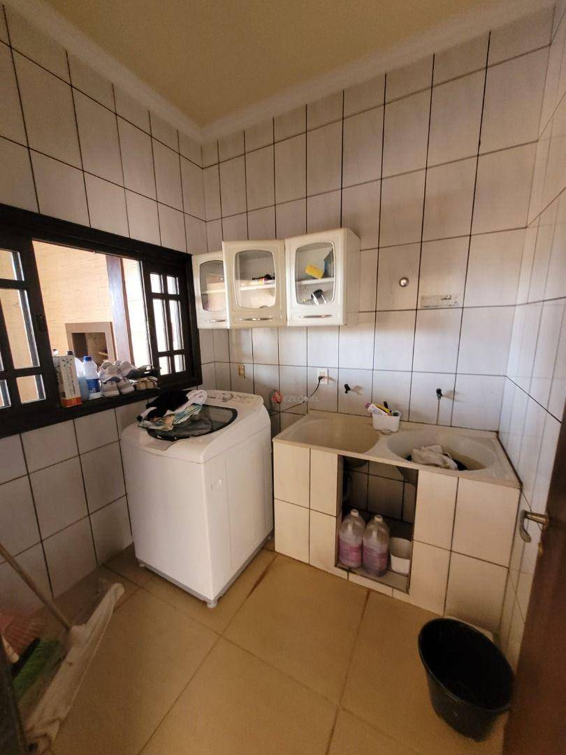 Casa à venda com 3 quartos, 205m² - Foto 19