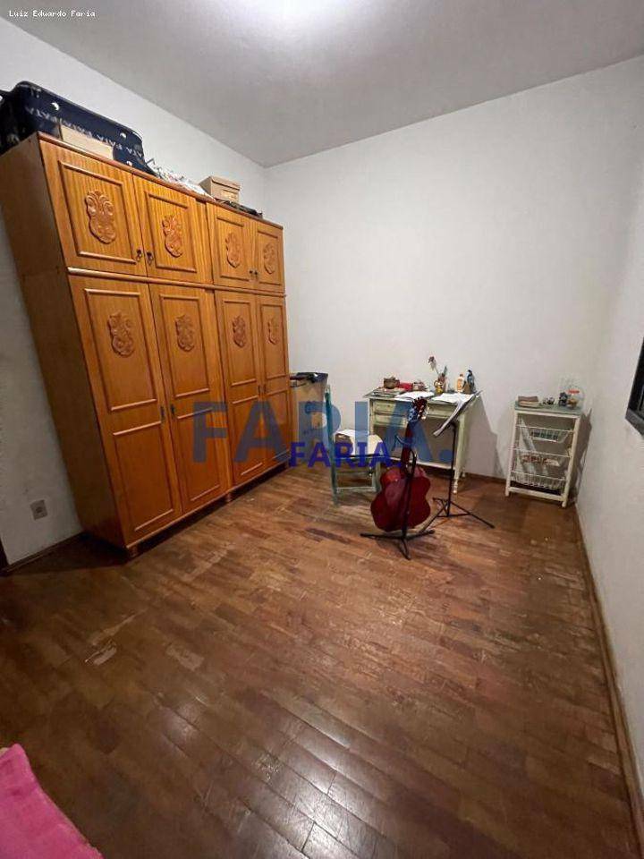 Casa à venda com 4 quartos, 250M2 - Foto 9