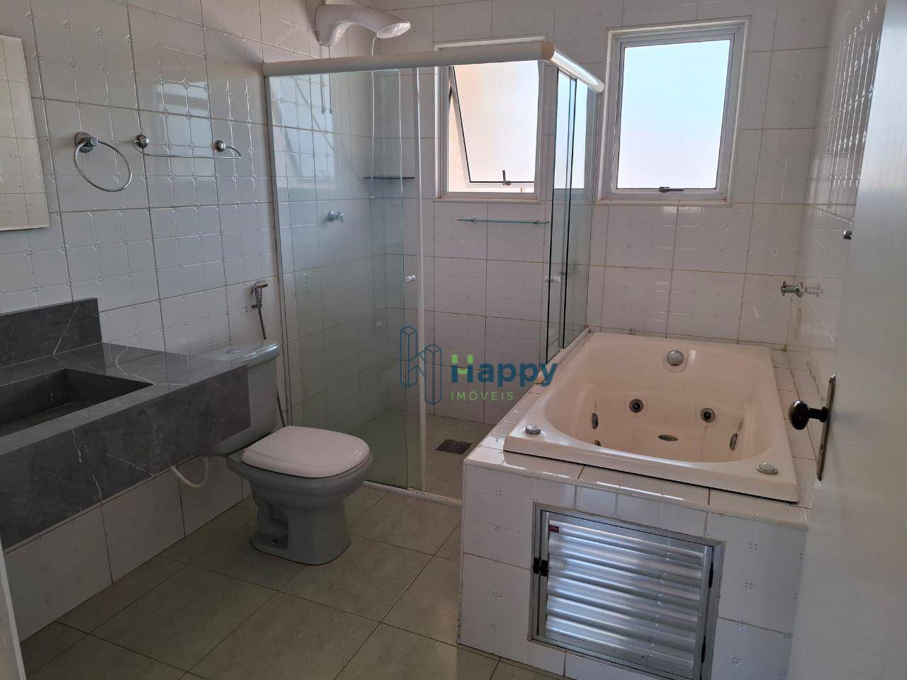 Casa de Condomínio à venda e aluguel com 4 quartos, 221m² - Foto 11