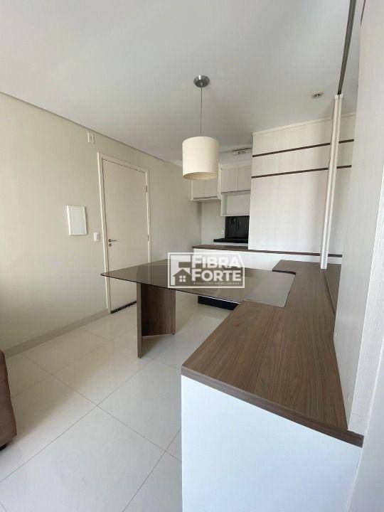 Apartamento à venda com 2 quartos, 45m² - Foto 2