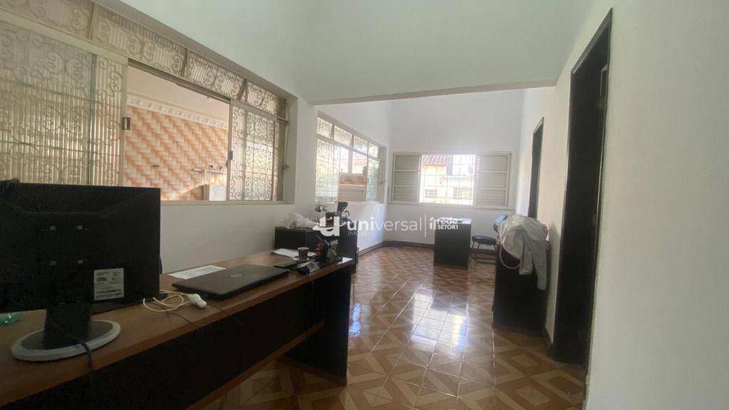 Casa à venda com 4 quartos, 110m² - Foto 3