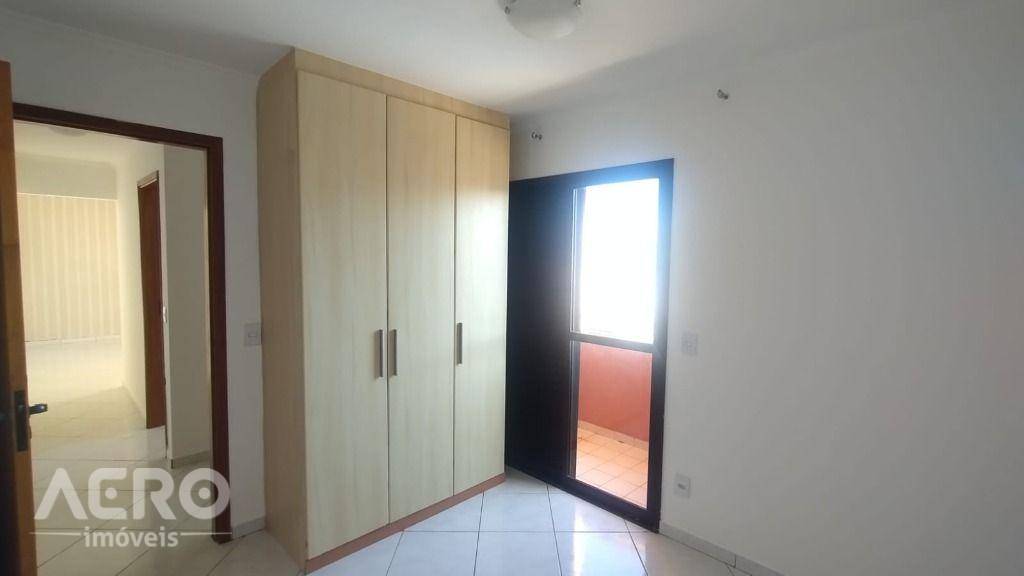 Apartamento para alugar com 2 quartos, 65m² - Foto 6