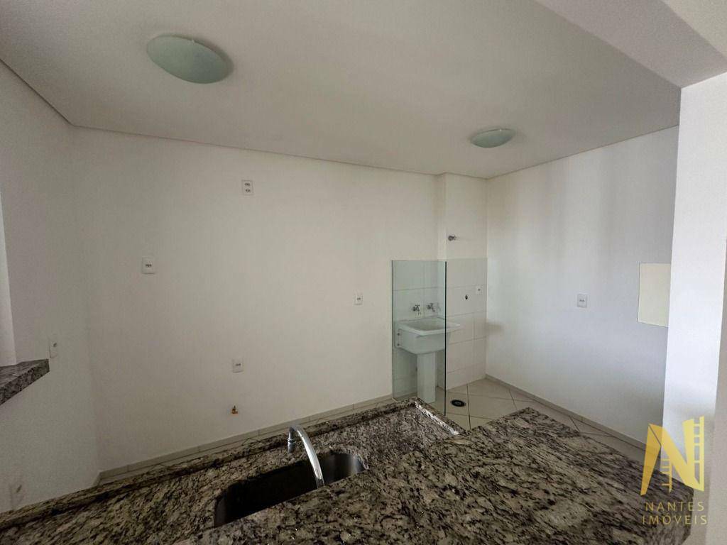 Apartamento para alugar com 3 quartos, 79m² - Foto 5