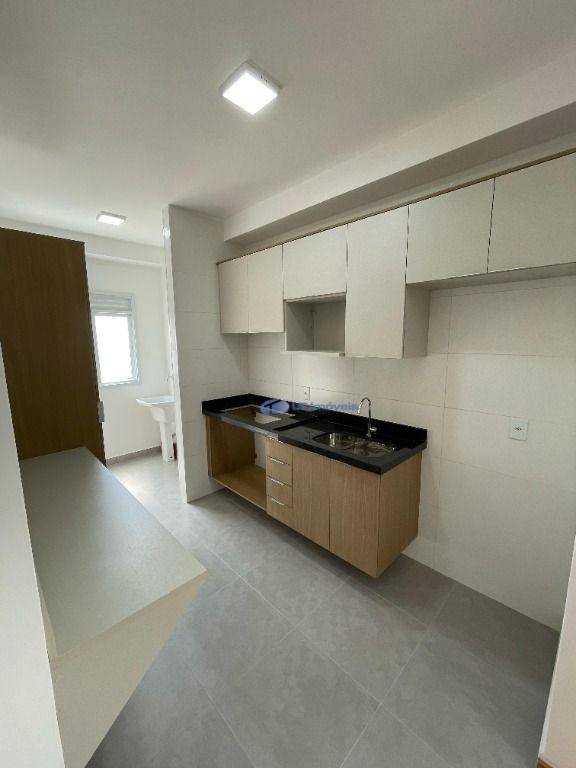 Apartamento para alugar com 3 quartos, 84m² - Foto 5