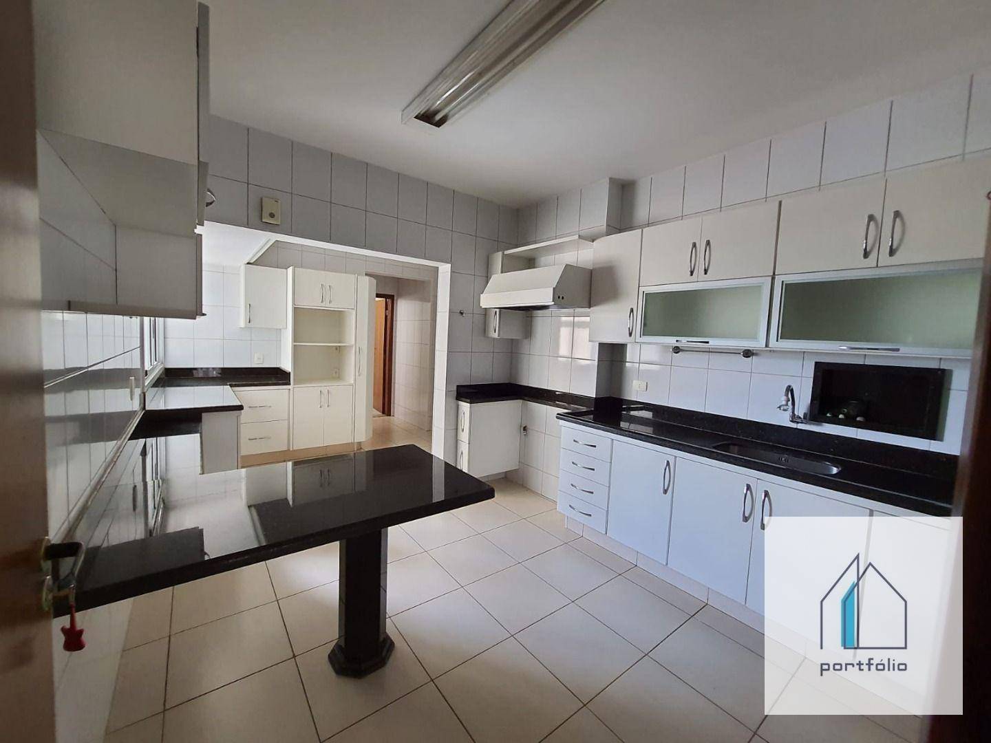 Apartamento à venda com 3 quartos, 164m² - Foto 6