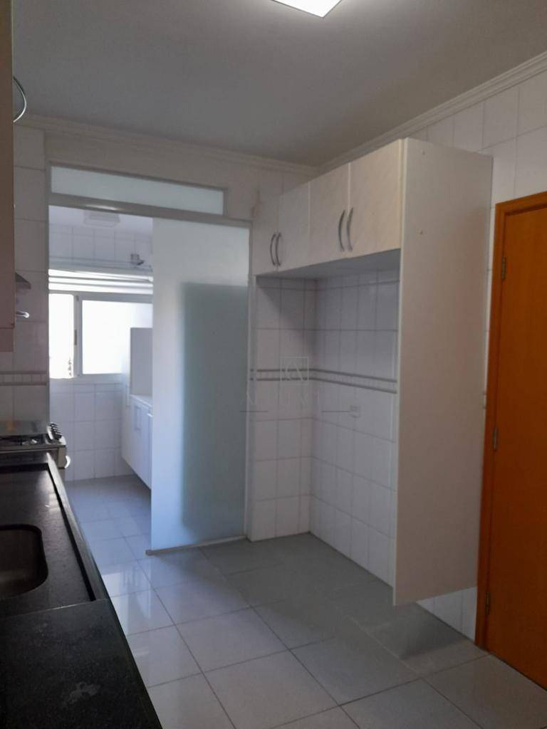 Apartamento para alugar com 3 quartos, 139m² - Foto 42