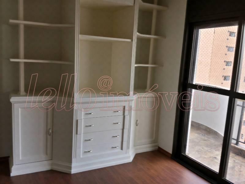 Apartamento para alugar com 4 quartos, 250m² - Foto 8