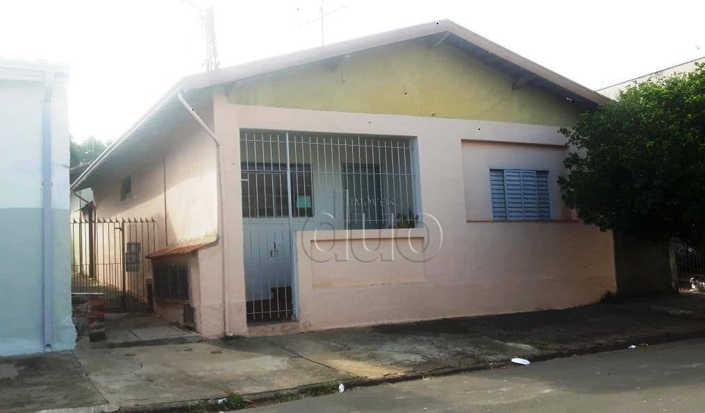 Casa à venda com 6 quartos, 250m² - Foto 1