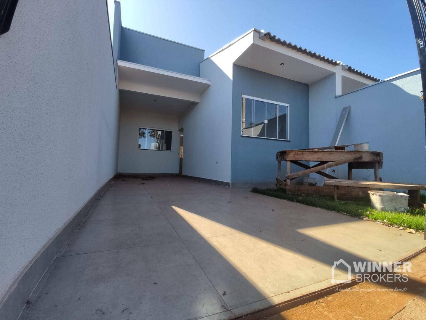 Casa à venda com 3 quartos, 70m² - Foto 1