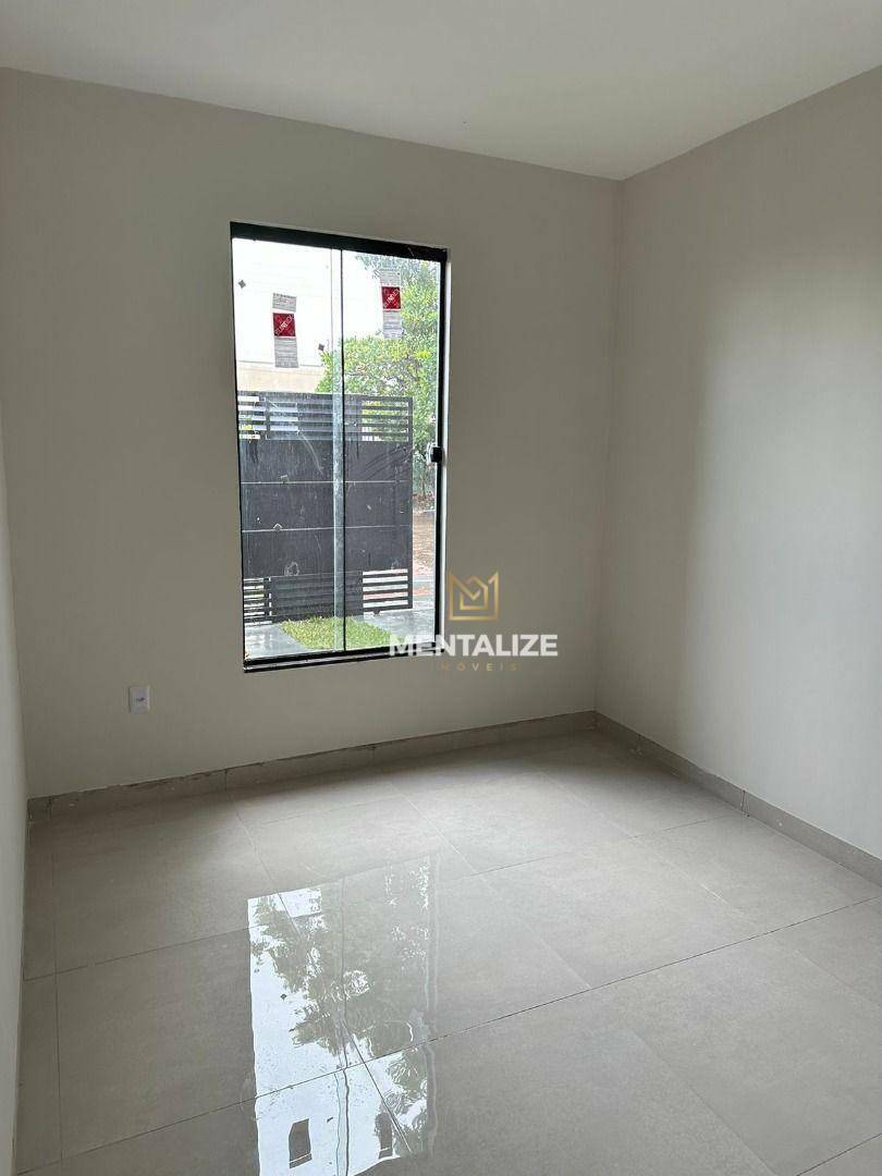 Casa à venda com 2 quartos, 78m² - Foto 4