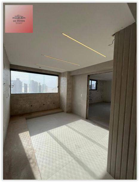 Apartamento à venda com 3 quartos, 235m² - Foto 5