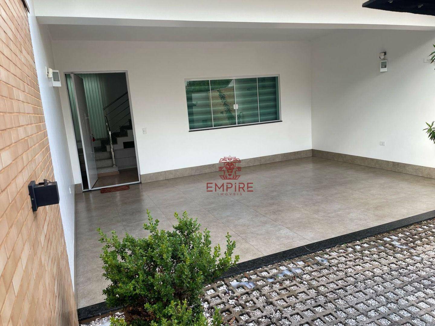 Casa à venda com 3 quartos, 147m² - Foto 2