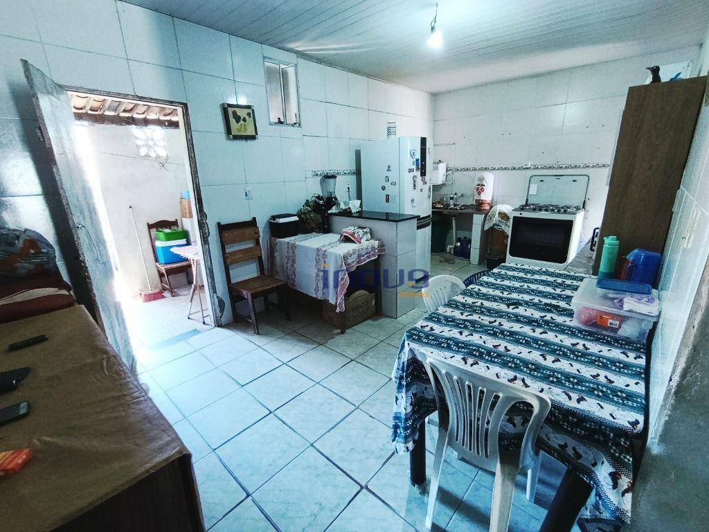 Casa à venda com 2 quartos, 122m² - Foto 12