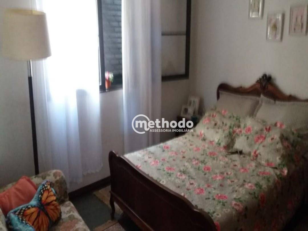 Casa à venda com 4 quartos, 330m² - Foto 12