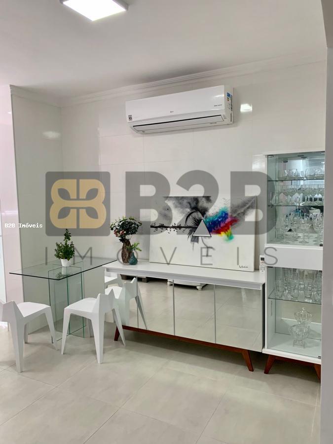 Apartamento à venda com 2 quartos, 75m² - Foto 1