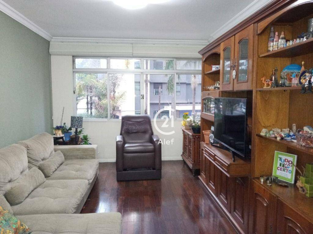 Apartamento à venda com 3 quartos, 130m² - Foto 1