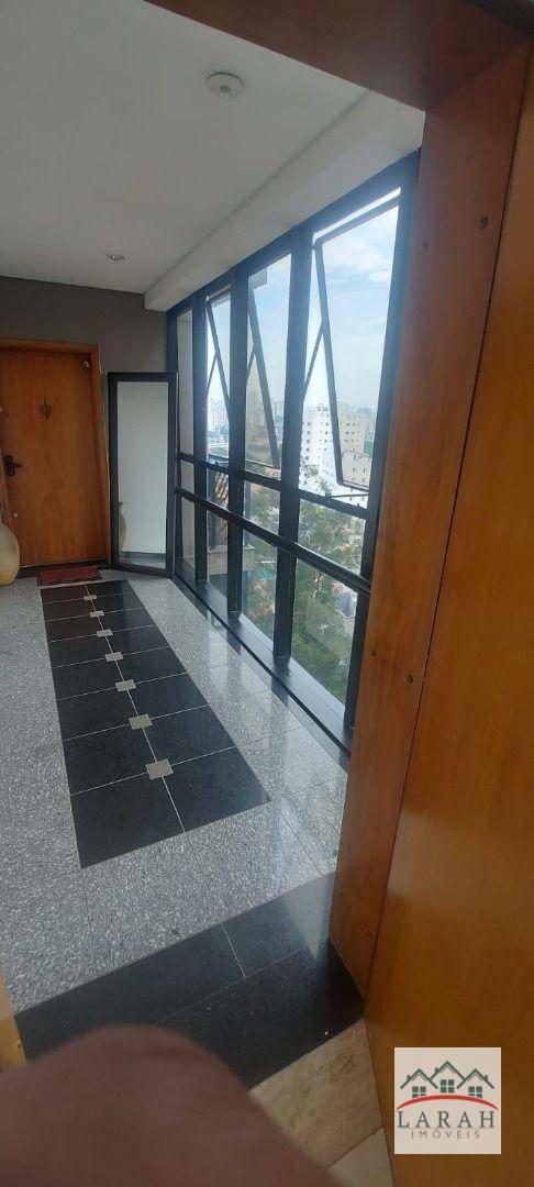 Apartamento para alugar com 3 quartos, 125m² - Foto 5