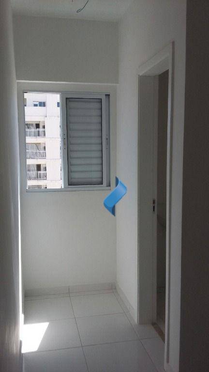 Apartamento à venda com 2 quartos, 65m² - Foto 4