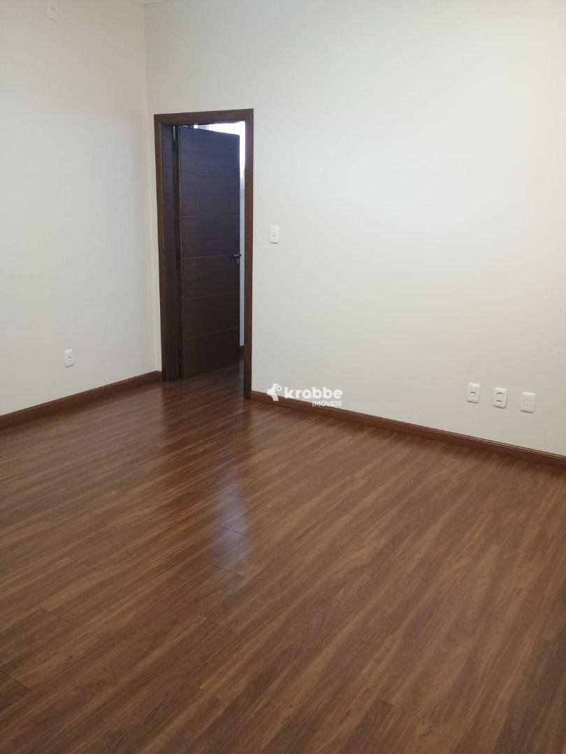 Casa à venda com 2 quartos, 230m² - Foto 7