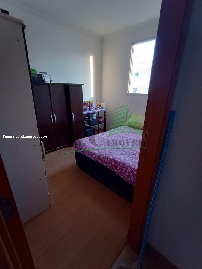 Apartamento à venda com 2 quartos, 40m² - Foto 18