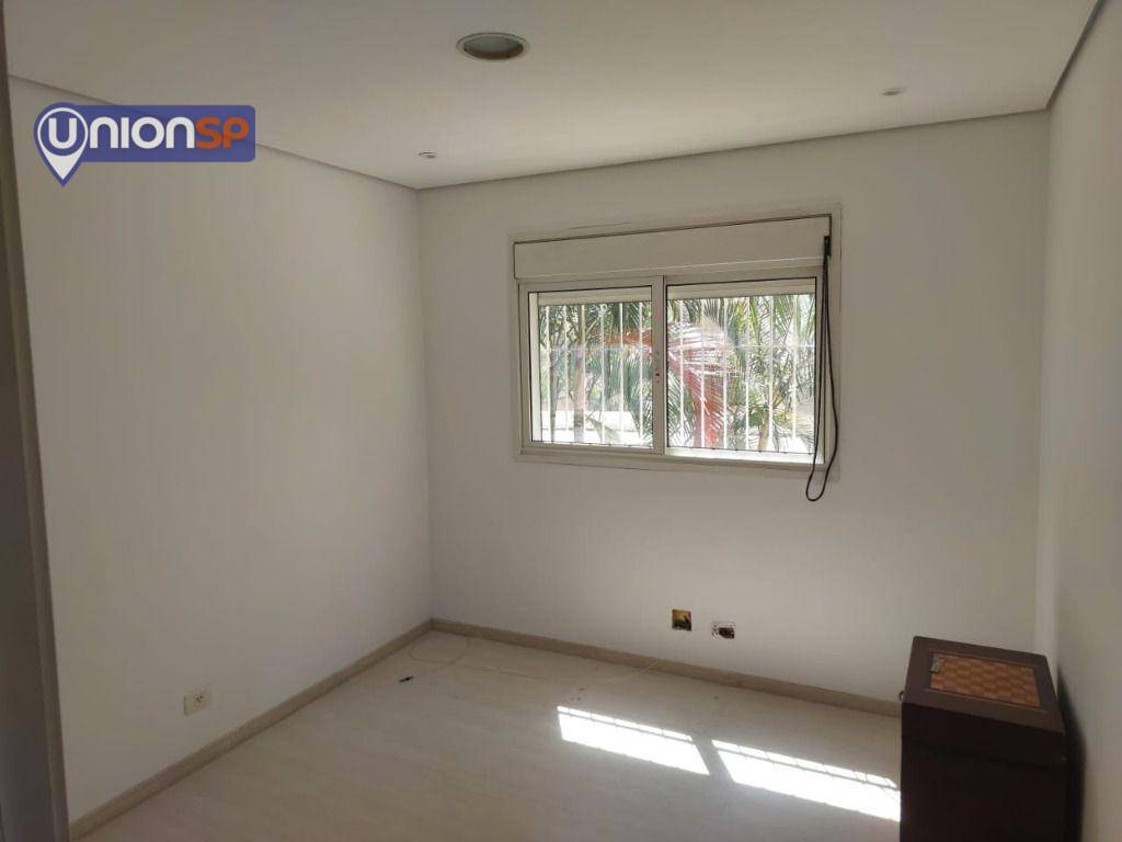 Apartamento à venda com 4 quartos, 220m² - Foto 17