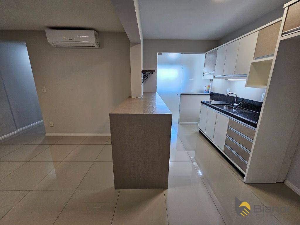 Apartamento para alugar com 3 quartos, 90m² - Foto 7