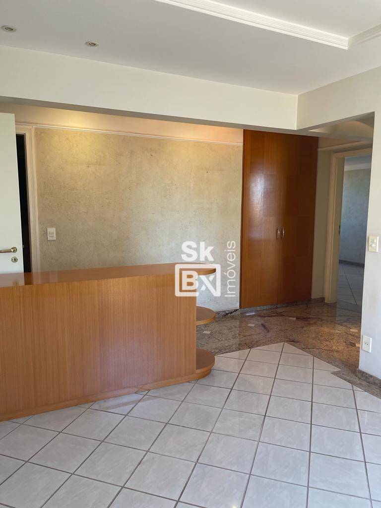 Apartamento à venda com 3 quartos, 208m² - Foto 5