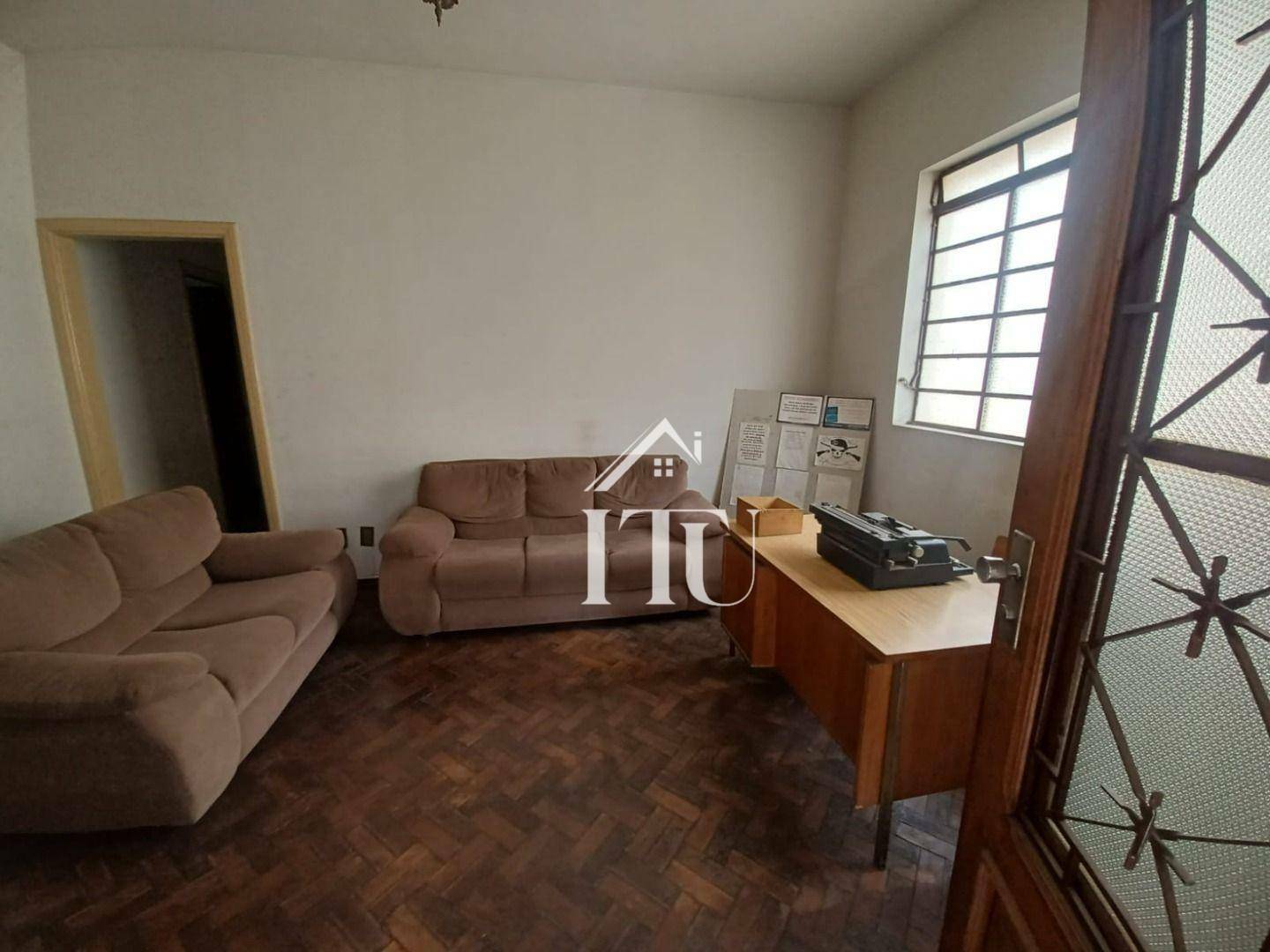 Casa à venda com 4 quartos, 300M2 - Foto 2