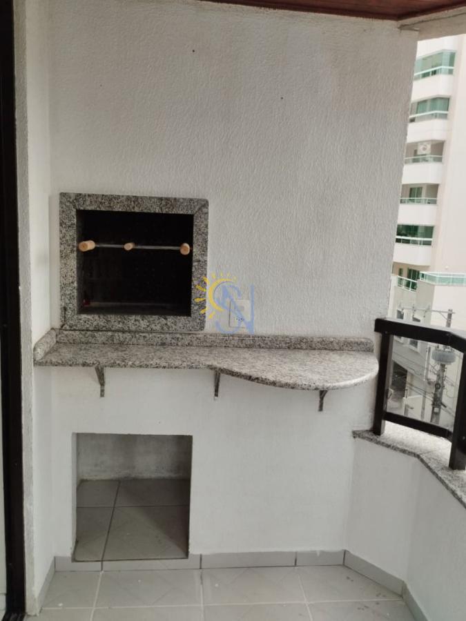 Apartamento à venda com 3 quartos, 100m² - Foto 2