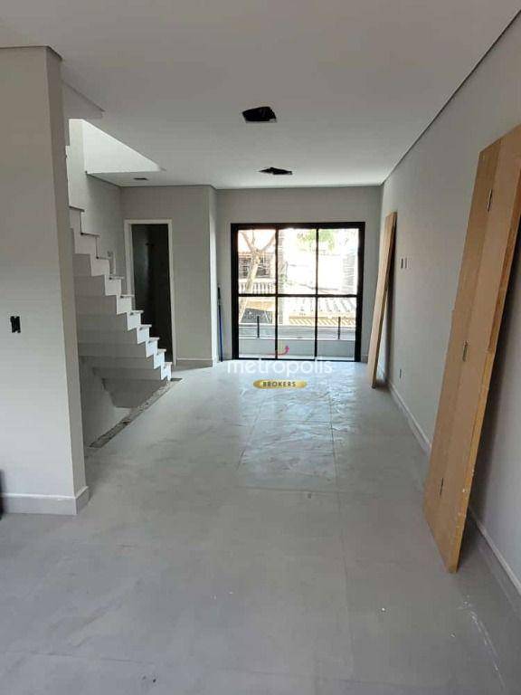 Sobrado à venda com 2 quartos, 110m² - Foto 1