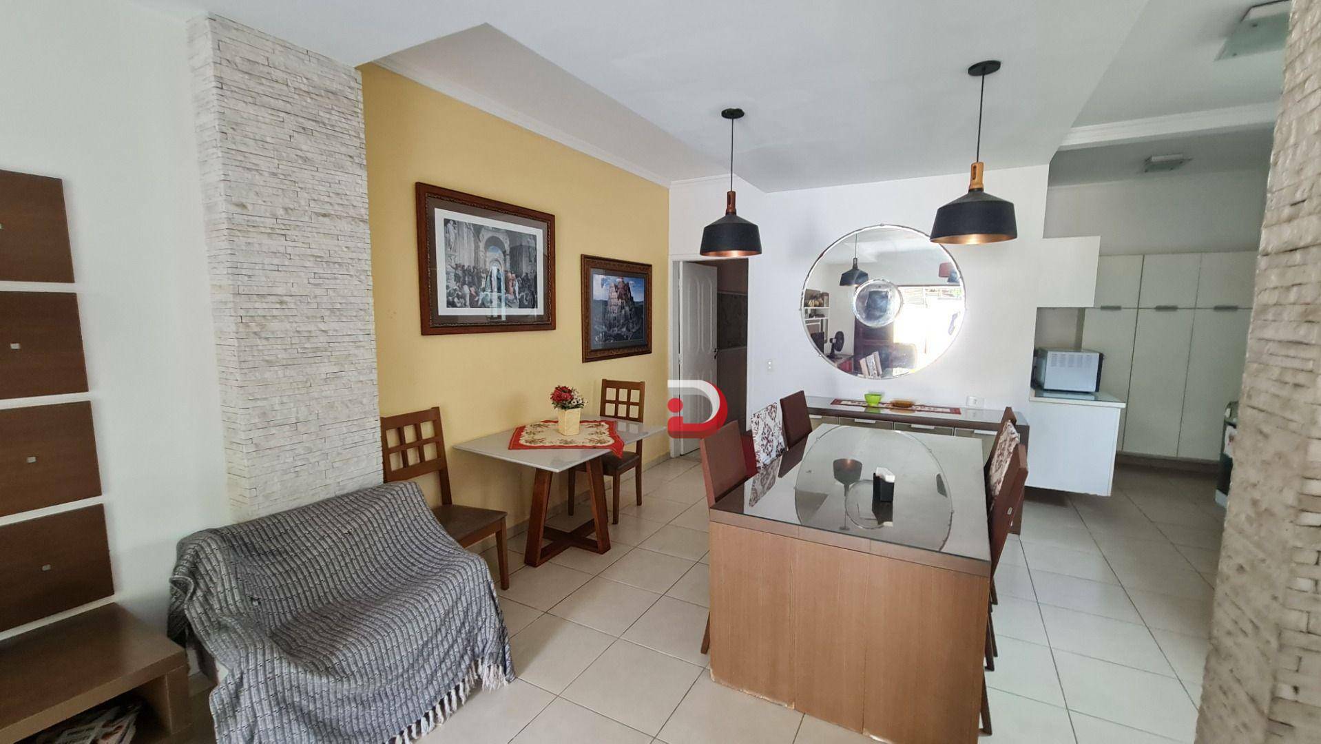 Casa à venda com 3 quartos, 168m² - Foto 1