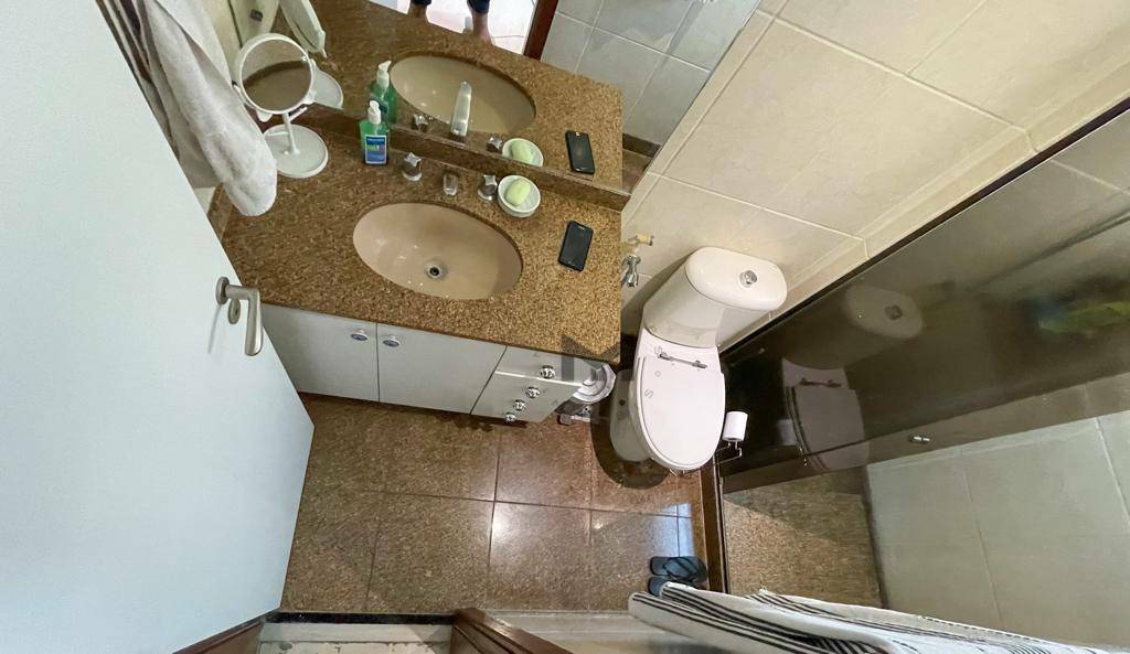 Apartamento à venda com 4 quartos, 200m² - Foto 16