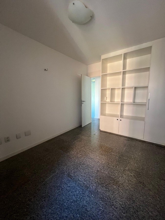 Apartamento à venda com 3 quartos, 146m² - Foto 28